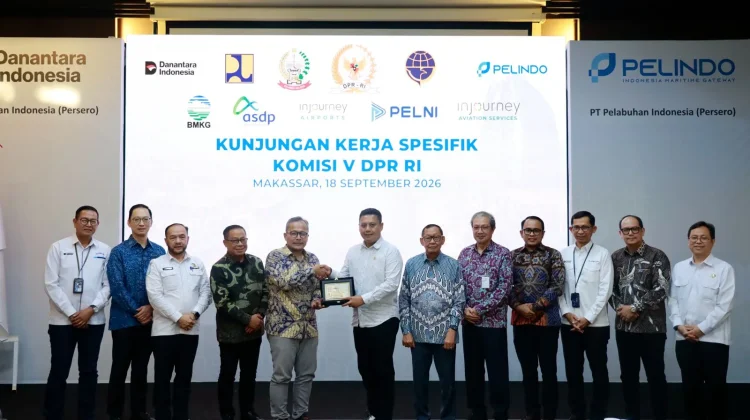 Komisi V DPR Tinjau Keselamatan dan Layanan Pelabuhan Makassar