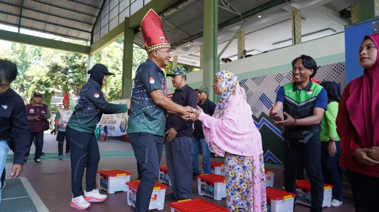HUT TNI ke-81, Kodam XIV/Hsnd Gelar Bakti Sosial Kesehatan