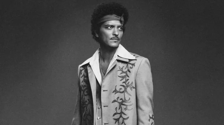 “I Just Might” Bawa Bruno Mars Kembali ke Puncak Billboard Hot 100