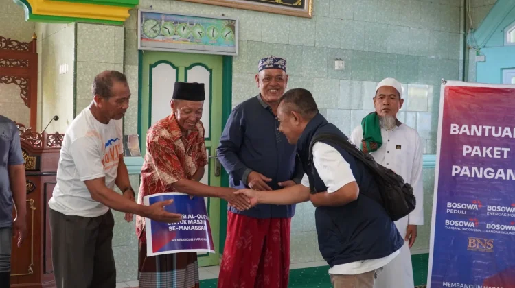Bosowa Peduli Berkolaborasi dengan Unit Bisnis Bosowa Berbagi Paket Sembako