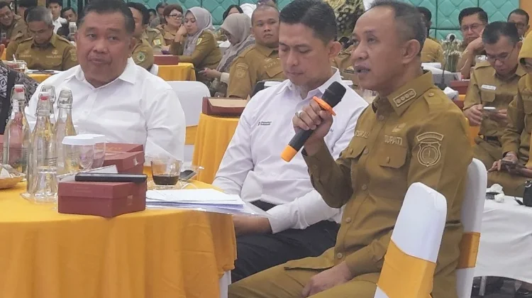 Bupati Natsir Ali Kawal Percepatan Listrik 19 Desa