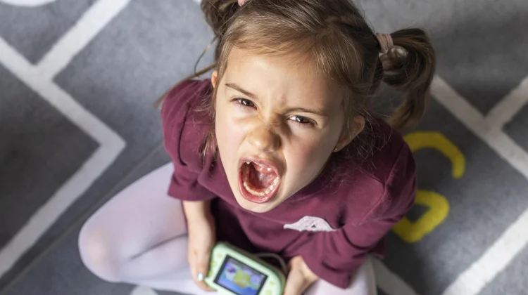 Anak Mulai Tantrum? Coba Pola Dengarkan, Beri Batasan, Lalu Dengarkan Lagi