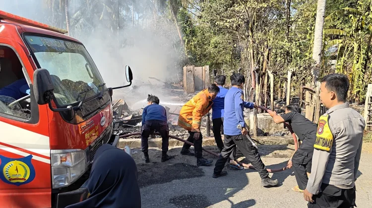 Kebakaran 2 Rumah Warga di Bontosikuyu, Kapolres Kembali Ingatkan Kewaspadaan
