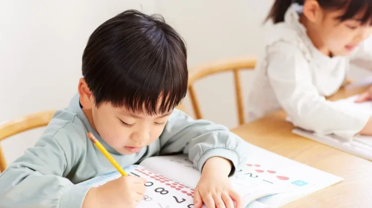 Strategi Orang Tua Membentuk Karakter Anak sejak Dini