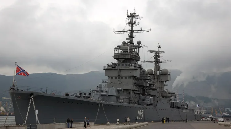 Mengenal KRI Irian 201, Kapal Penjelajah Perkasa Indonesia di Era Trikora