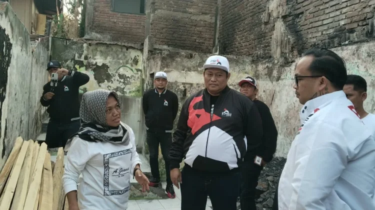 PSI Sulsel Hadir di tengah Duka, Gajah Sena Kunjungi Korban Kebakaran Makassar