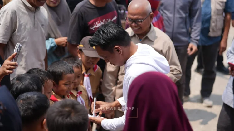 Rumah Terbakar, Warga Bilokka Terima Bantuan Pemkab Sidrap