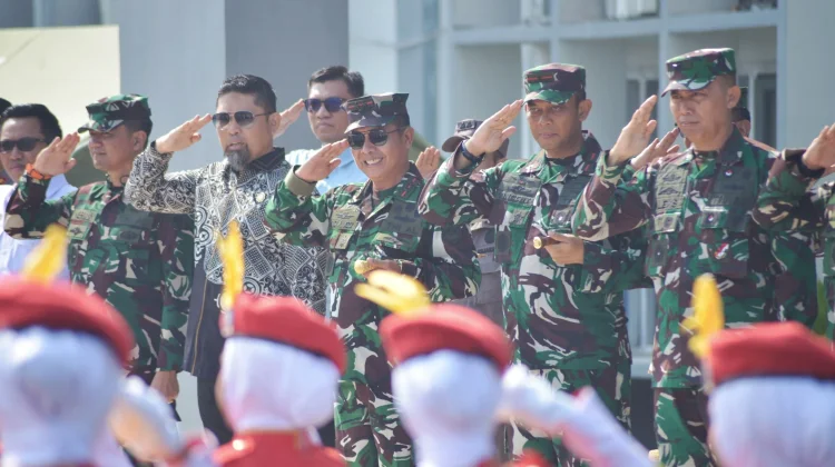 Menyambut HUT TNI Ke-81, Kodaeral VI Gelar Lomba Baris Berbaris Antar Sekolah