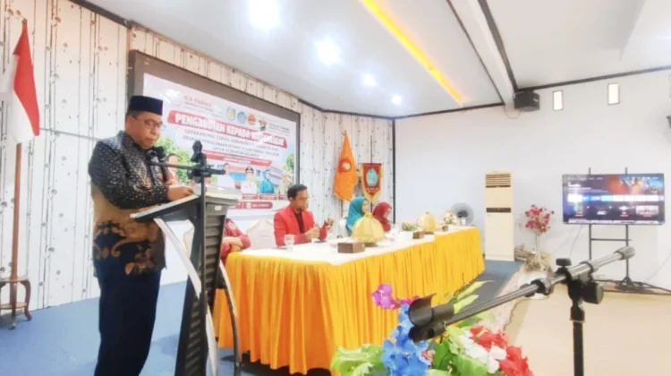 IKA Farmasi Unhas Edukasi Warga Selayar soal Kosmetik, Obat dan Pangan Aman