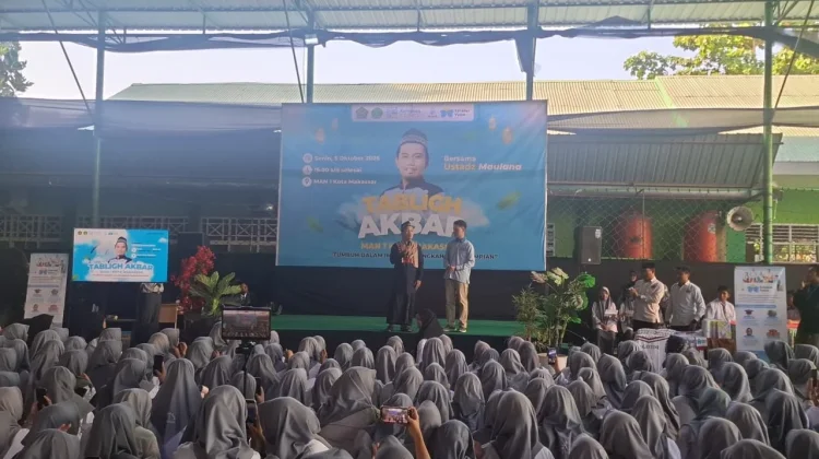 Ribuan Siswa MAN 1 Makassar Dapat Pesan Nur Maulana tentang Amal dan Kepedulian