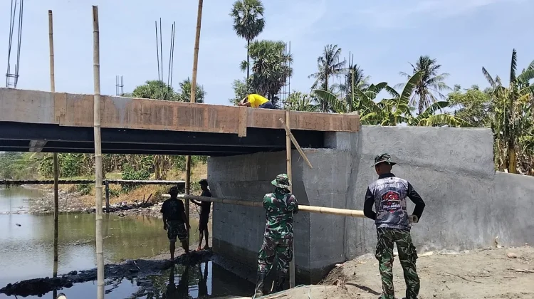 Kolaborasi TNI dan Warga, Jembatan Garuda Capai 85 Persen