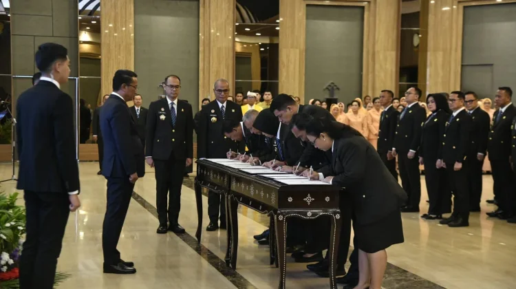 Menkum Lantik Pejabat Manajerial, Kakanwil dan Kadiv Yankum Sulsel Bergeser Tugas