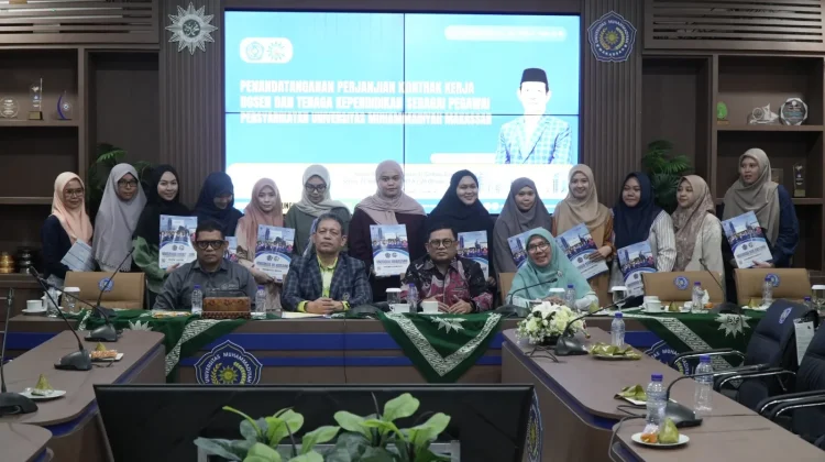 Unismuh Makassar Serahkan SK dan Pembekalan Bagi 24 Pegawai Baru