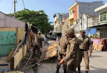 Pemkot Makassar Tertibkan 15 Lapak PKL di Jalan Sarappo–Tentara Pelaja