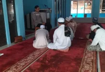 Polisi Santri Polres Enrekang Edukasi Warga