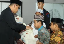 Satuan Brimob Polda Sulsel Peduli Anak Yatim