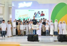 Semarak Ramadan, Pegadaian SulSelBarRa Maluku Bagikan Santunan