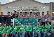 Siwas Polres Maros Tebar Takjil, Hangatkan Ramadan di Jalanan