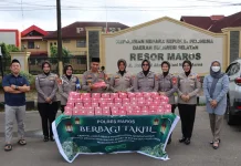 Polres Maros Menguatkan Kebersamaan lewat Berbagi Takjil