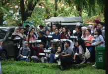 Unhas Kembali Salurkan 1.550 Paket Takjil pada Sesi Kedua Berbagi Ramadan