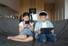 Dampak Buruk jika Terlalu Sering Menggunakan Gadget