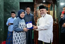 Safari Ramadan Pemkot Makassar, Wawali Shalat Tarawih Bersama Warga Manggala