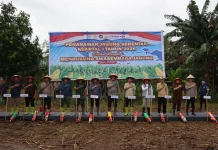 Kapolda Sulsel Pimpin Tanam Jagung Serentak di Maros