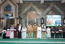 Ramadan Penuh Berkah, Pemkot Makassar Berbagi Kebahagiaan Bersama Anak Yatim