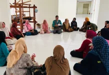 Tingkatkan Daya Saing, Pengrajin Tenun Bira Ikuti Pelatihan Desain