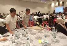 Hibur Pejuang Kanker Melalui Rangkai Bunga, YKAKI Makassar Gandeng Bae Project