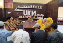 DP2KUKM Diminta Jadikan Pasar Rakyat Lutra Sebagai Pusat Ekonomi Berdaya Saing