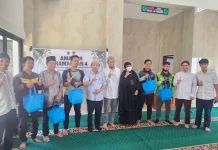 Departemen Kesling FKM UNHAS Gelar Pembagian Sembako (THR) dalam Amaliah Ramadhan-4