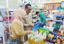 Tim Terpadu Pemkab Sinjai Sidak Minimarket jelang Idul Fitri 1447 H