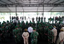 Pangdam XIV/Menyerahkan SHU Prajurit jelang Lebaran Idul Fitri
