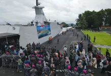 Mudik Gratis yang Langka Menumpang Kapal Patroli KRI Marlin-877