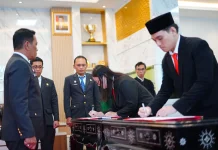 WNI Baru Resmi Disumpah, Kemenkum Sulsel Tegaskan Hak dan Kewajiban Warga Negara