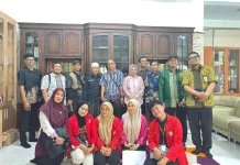 Tim Disbud Makassar Data Benda Diduga Cagar Budaya Milik Warga