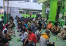Masjid Al-Muawanah RRI Makassar  Siapkan Takjil Puasa Syawal 1447 H