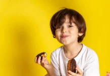 Strategi Orang Tua Atasi Kecanduan Makanan Manis pada Anak