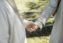 Strategi Menjaga Harmonisasi Pasangan yang Menjalani Long Distance Marriage