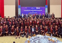 Yudisium FH Unibos Makassar Berlangsung Penuh Haru