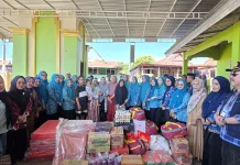 TP PKK Jeneponto Salurkan Bantuan Gizi Dan Kunjungi Korban Kebakaran