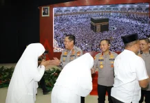 Kapolda Sulsel Lepas Jemaah Calon Haji Personil Polda Sulsel