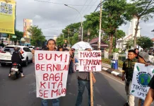 Peringati Hari Bumi, Mahasiswa UMI Unjuk Rasa di Balai Kota