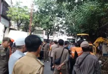 Lapak Pedagang Kawasan SMKN 4 Makassar Ditertibkan