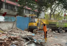 Penertiban 60 Lapak PKL di Bontoala Berjalan Tertib