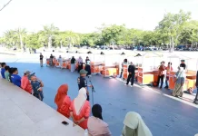 Bupati Bulukumba Serahkan Bantuan 20 Gerobak Kepada Pelaku UMKM