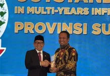 Gubernur Sulsel Terima Penghargaan Nasional Program Infrastruktur Multiyears