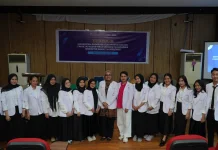 Unibos Makassar Yudisium 13 Dokter Baru