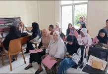 Puluhan Lansia dan Disabilitas di Sinjai Terima Bansos
